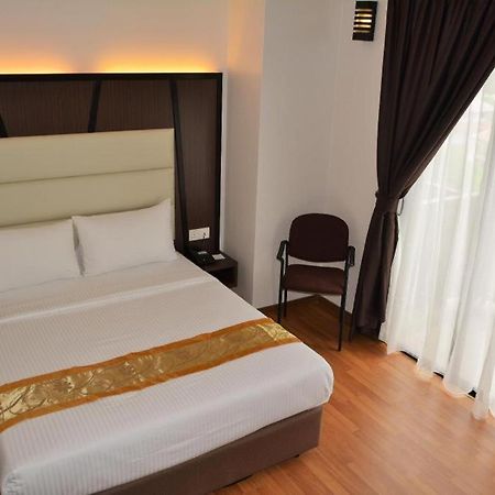 Hotel Grand Baron Taiping Exterior photo